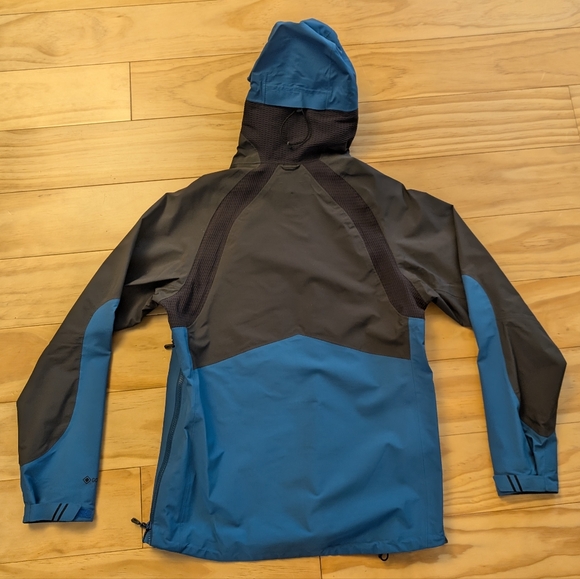 Outdoor Research Men's Hemispheres Gore-Tex Ski Jacket - Picture 2 of 11